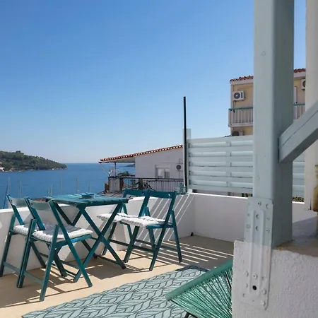 Moonhouse Case de vacanță